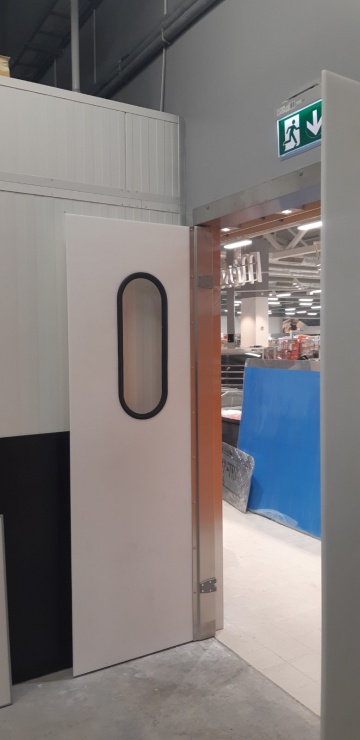 Exemplu usa batanta simpla cu deschidere flexibila